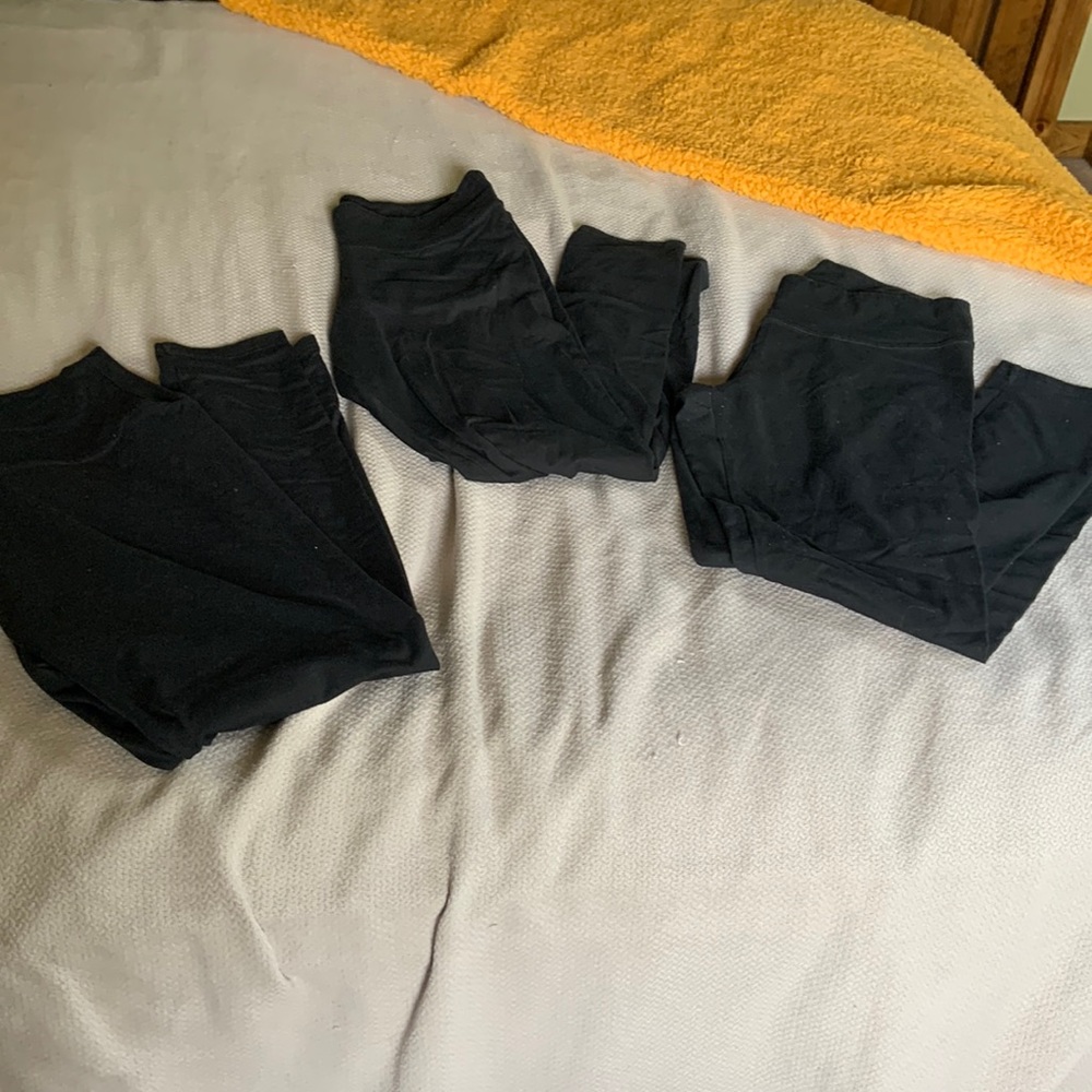 3 black leggings